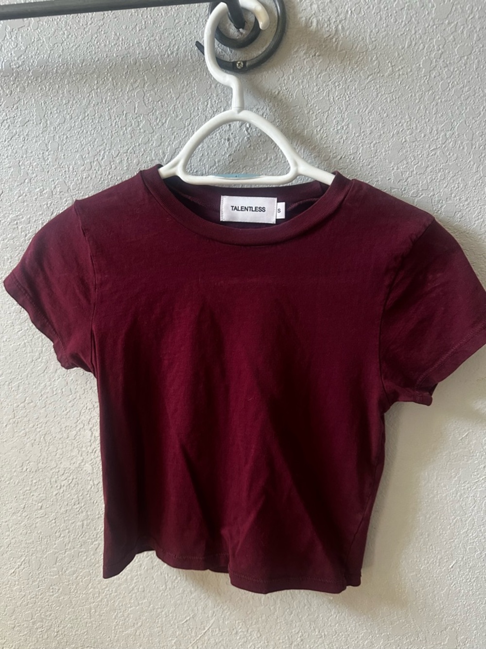 TALENTLESS cherry cola baby crop tee small